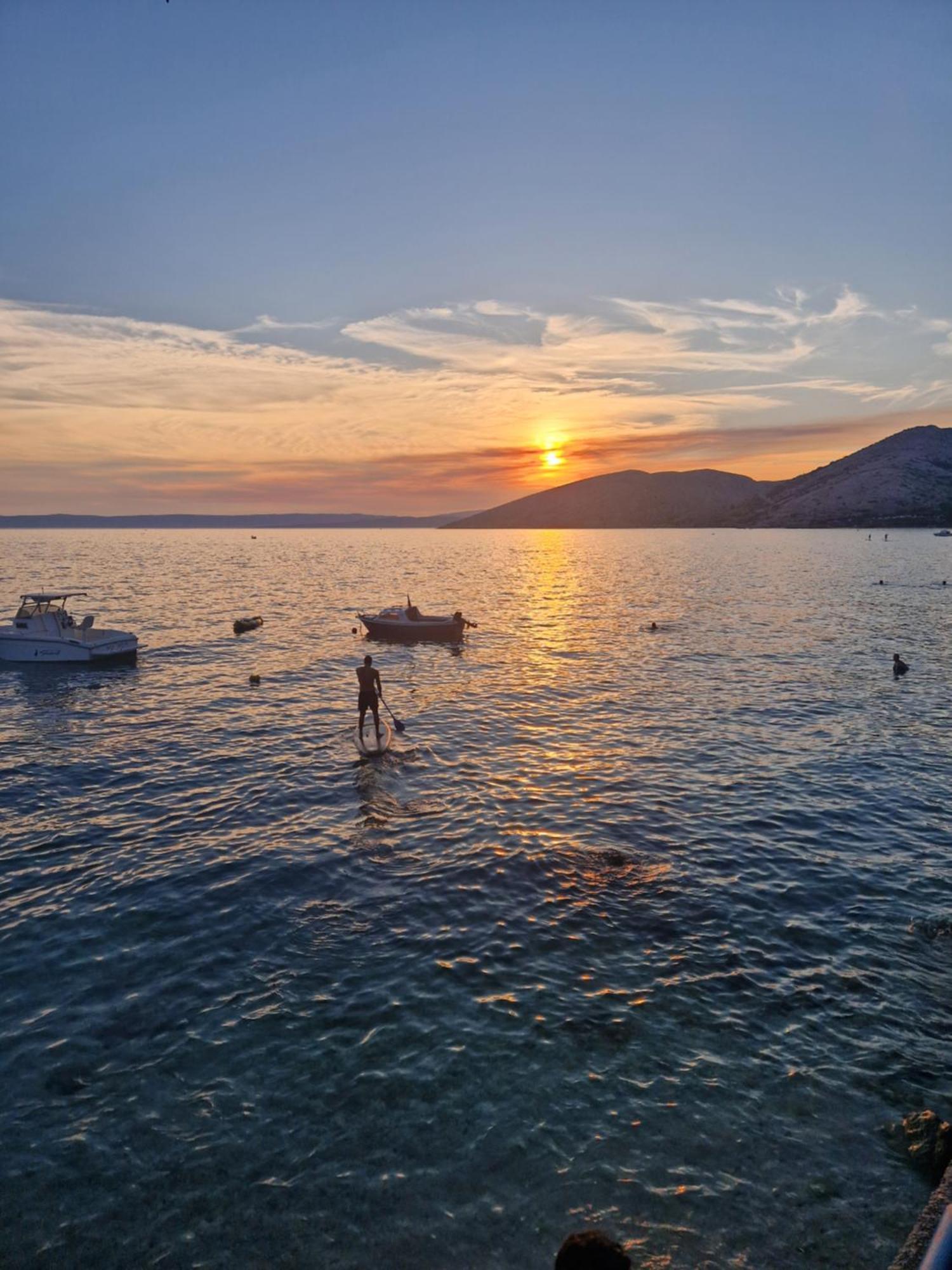 Eola Leisure Rooms Stara Baška Exteriör bild